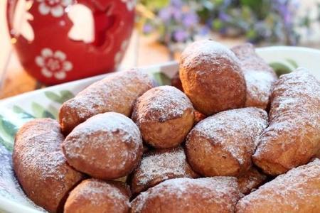 Фото к рецепту: Итальянские пончики зэпполе (zeppole)