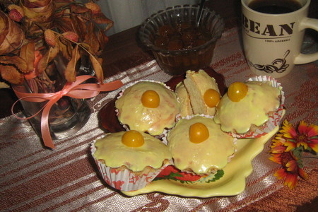 Фото к рецепту: Ванильно-лимонные кексы с лимонной глазурью"