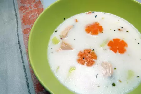 Молочный суп с лососем