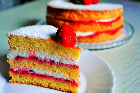 Клубничный торт | бисквитный торт с клубникой | очень вкусный!