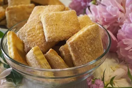 Вкуснейшее быстрое слоеное печенье на сметане. улетный рецепт!