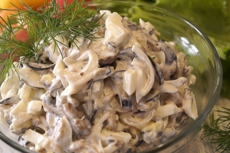 Фото к рецепту: Шикарный салат из баклажанов