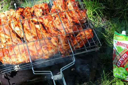 Свиные ребрышки в "болгарском" кетчупе (на мангале)