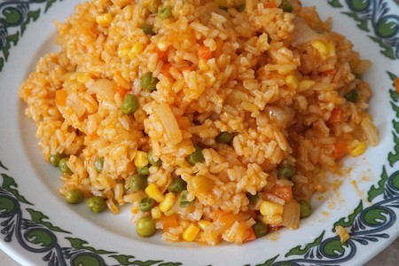 Фото к рецепту: Рис с овощами (постные,вегетарианские блюда)