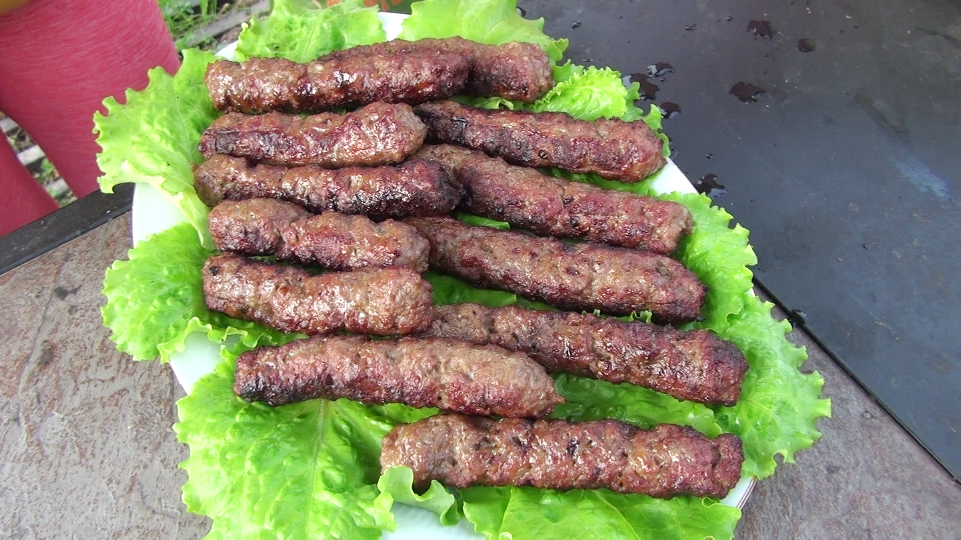 Балканские колбаски рубленные с луком