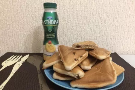 Панкейки на йогурте. подходит для бутербродницы и вафельницы