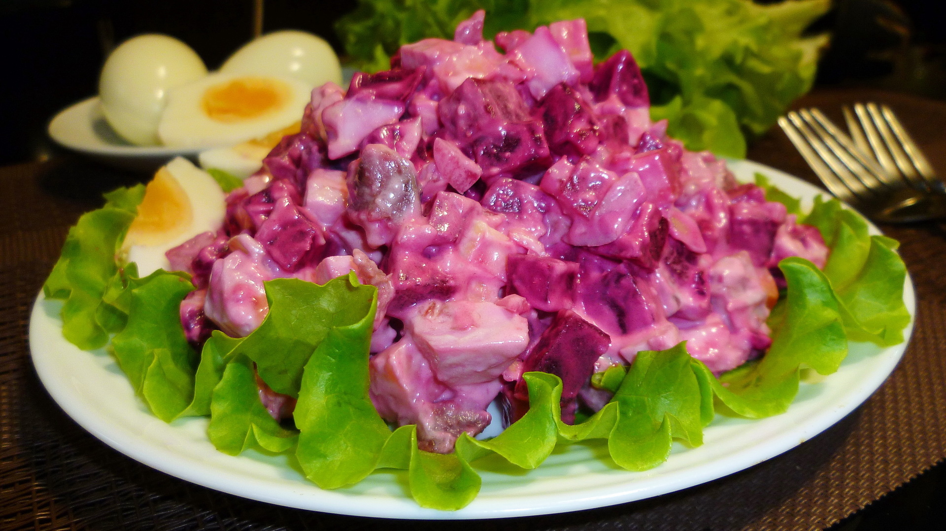 Салат со свеклой, сыром и селедкой - пошаговый рецепт с фото