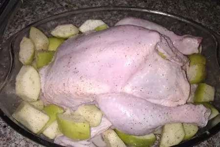 Курица с яблоками в духовке.просто и вкусно