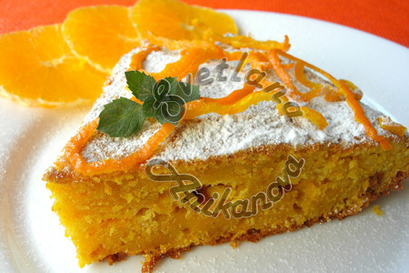 Фото к рецепту: Морковно-апельсиновый пирог "краски осени"