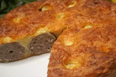 Пирог с фрикадельками