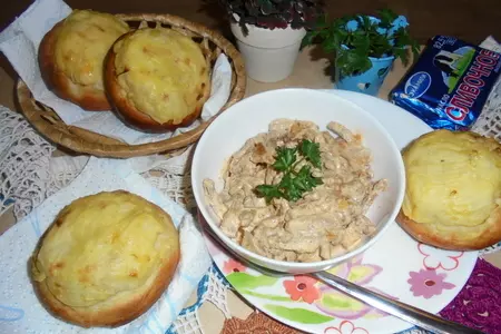 Бефстроганов с картофельными шанежками