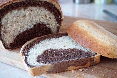 Домашний ржаной мраморный хлеб