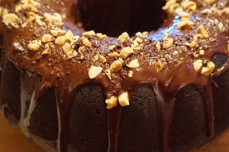 Фото к рецепту: Праздничный шоколадный кекс