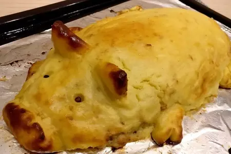 Фальшивый поросенок из картошки и мясного фарша