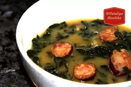 Суп "калдо верде".португальская кухня.