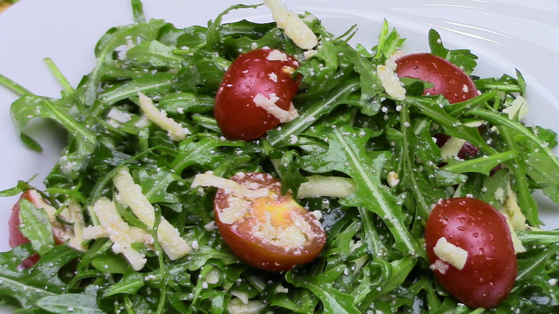5 изумительно простых и вкусных салатов с рукколой