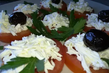 Помидоры с сыром. быстрые закуски