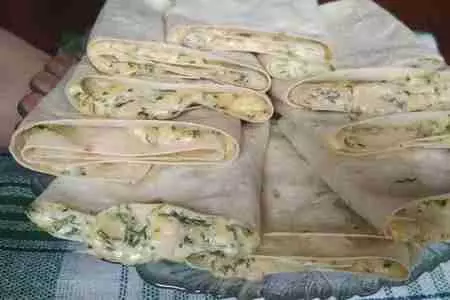Вкусная закуска для пикника из лаваша за 5 минут