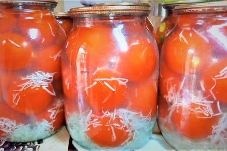 помидоры " в снегу " консервированные.