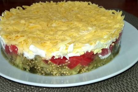 Фото к рецепту: Слоеный салат с баклажанами и помидорами