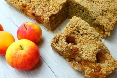 Шарлотка с целыми яблоками (любимый рецепт)