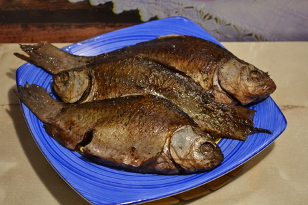 Фото к рецепту: Рыба запеченная в винном соусе, диетическое блюдо 