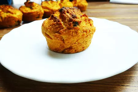 Маффины из рисовой муки с клюквой