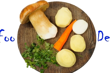Фото к рецепту: Ароматный суп из белых грибов