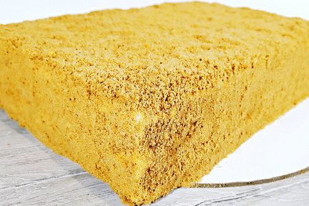 Фото к рецепту: Торт медовик без раскатки коржей