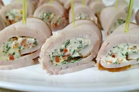 Рулетики с ветчиной и сыром