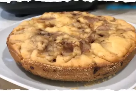 Шарлотка с яблоками в мультиварке