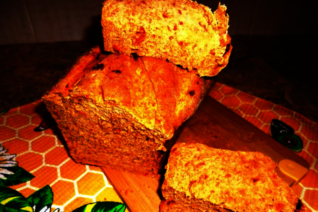 Пшенично-цельнозерновой хлеб с вялеными помидорами