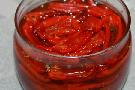 Фото к рецепту: Вяленые помидоры в духовке