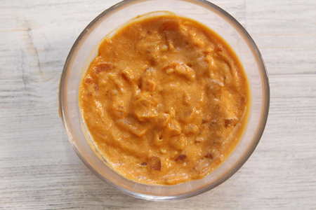 Томатно-сметанный соус с луком