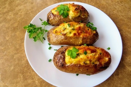 Фото к рецепту: Картошка в духовке