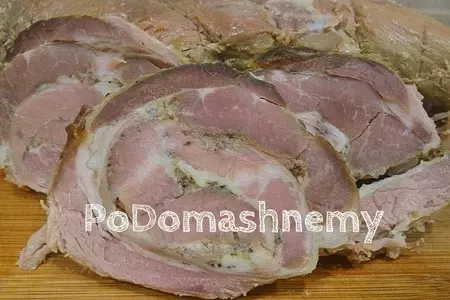 Мясной рулет в духовке
