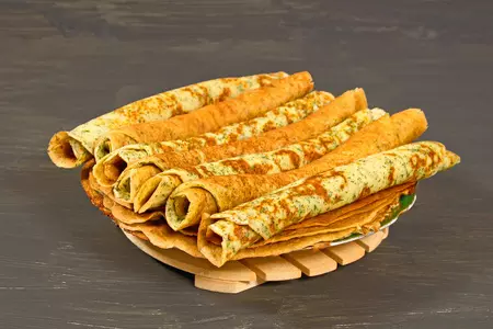 Сырные блины с зеленью