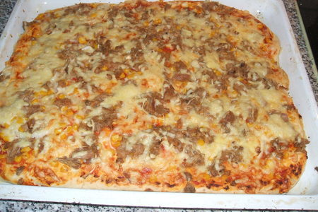 Фото к рецепту: Пица из тунца