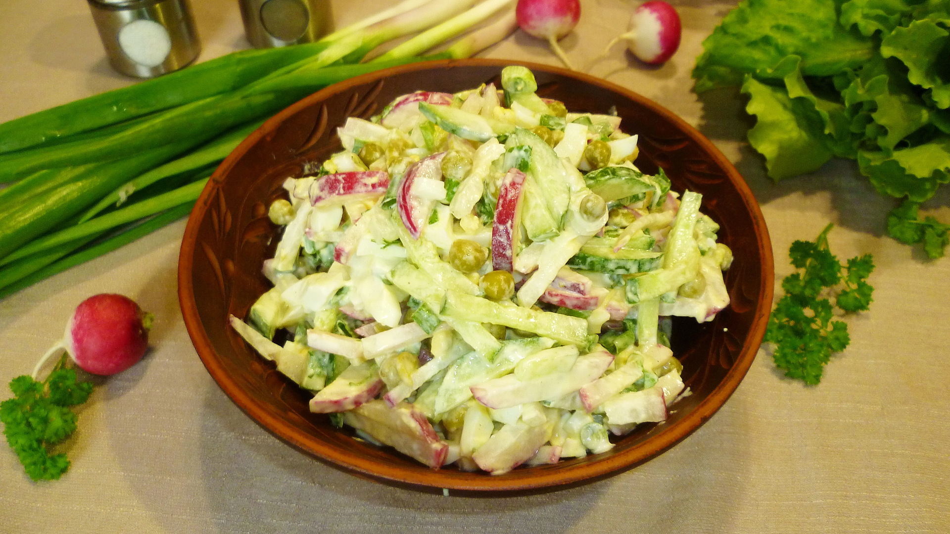 Рецепты простых салатов с зеленым луком
