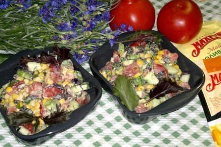 Фото к рецепту: Овощной салат с кукурузой #махеевънаприроде