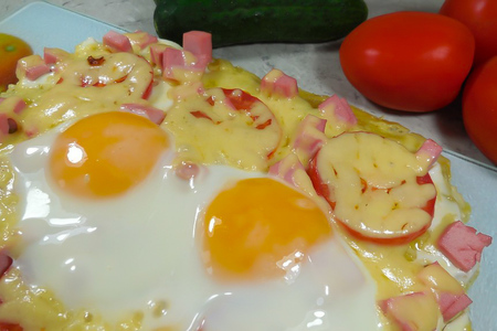 Фото к рецепту: Завтрака из картошки, сыра и яиц