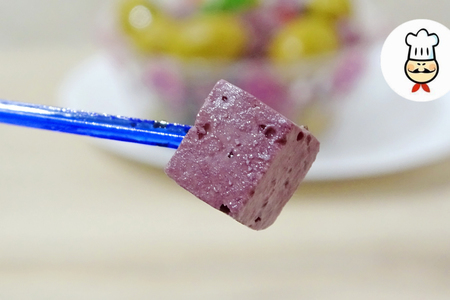 Фото к рецепту: Фиолетовый сыр-закуска на новый год