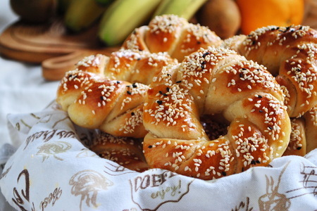 Фото к рецепту: Турецкие булочки ачма