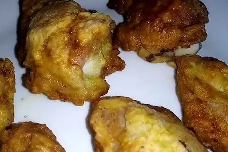 Вкусные хрустящие крылышки.