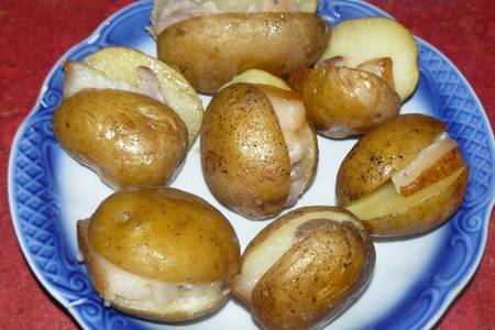 Печеная картошка с салом