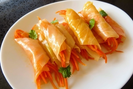 Фото к рецепту: Закуска из капусты и моркови 
