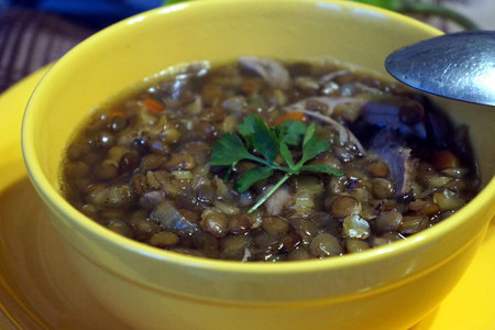 Фото к рецепту: Суп из чечевицы с индейкой