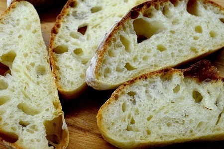 Домашний хлеб чиабатта в духовке