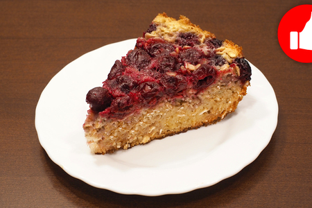 Фото к рецепту: Овсяный пирог в мультиварке