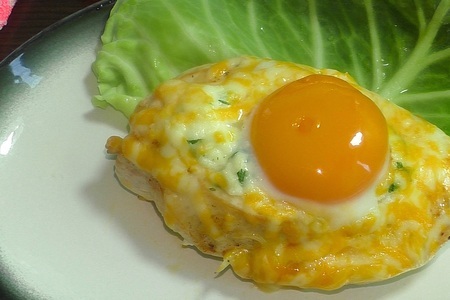 Куриное филе с яйцом